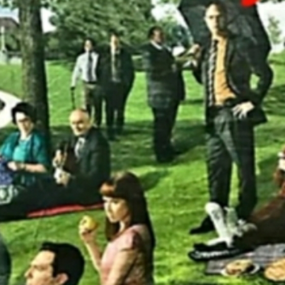 "The Office" Dunder Mifflin Blanket Sunday Afternooon Island of La Grande Jatte - Picture 3 of 4